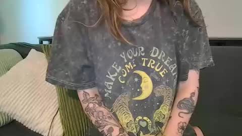 alliebearx online show from May 7, 5:52 pm