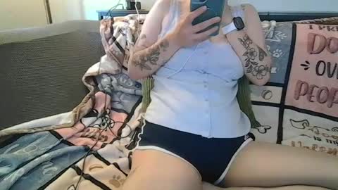 alliebearx online show from July 3, 7:40 pm