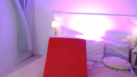 allieemod online show from November 28, 4:42 am