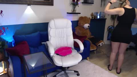 Alli online show from November 13, 9:06 pm