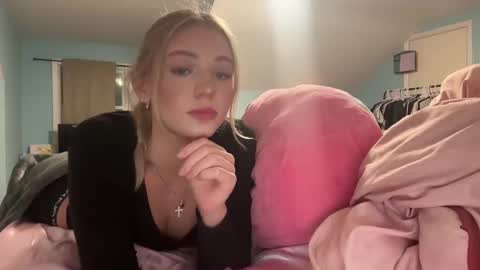 allisontaylorxo online show from February 11, 3:32 am