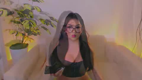 Brianna online show from May 8, 6:08 am