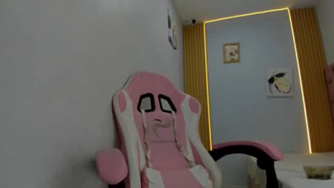 alluringangel01 online show from October 19, 3:00 am