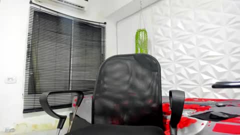 alluringangel01 online show from September 9, 3:06 am