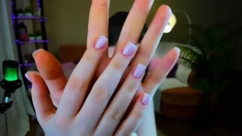 alluringeyess online show from January 14, 4:48 pm