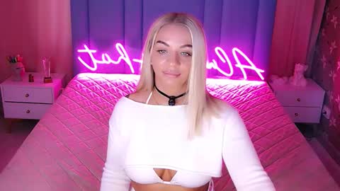 AlwaysHot online show from February 13, 2:48 am