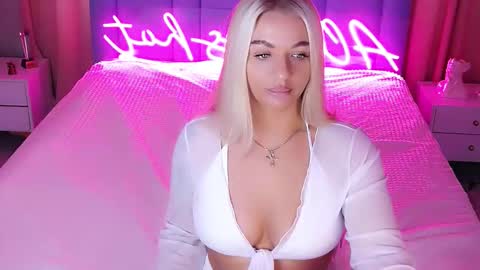 AlwaysHot online show from October 22, 2:37 am