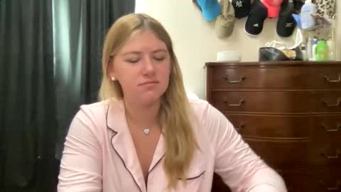 allyanalangel online show from October 24, 3:46 pm