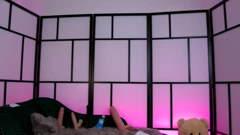 Call me Ally  online show from April 17, 7:44 am