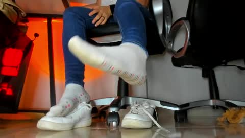 ALMA FENIX  online show from April 9, 12:00 pm