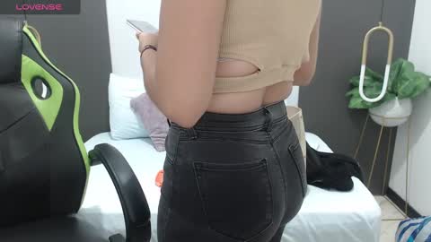 Snapshot of alma_fenix chatting on March 8, 12:09 pm ALMA FENIX online show from March 8, 12:09 pm