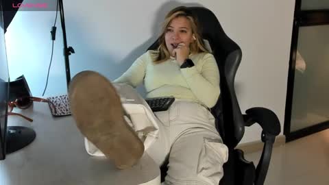 ALMA FENIX  online show from March 7, 2:06 pm