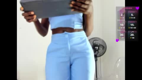 Snapshot of almasaennz chatting on January 13, 7:20 pm   online show from January 13, 7:20 pm