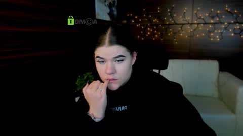 Almeya online show from February 11, 4:24 pm