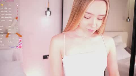 Lia online show from May 16, 3:25 am