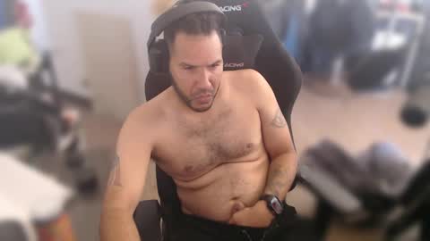 simplyfaded online show from January 16, 7:20 pm