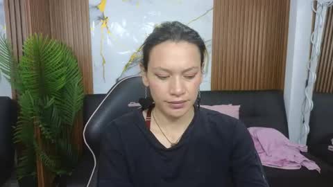 alonddra_tay online show from June 8, 11:33 am
