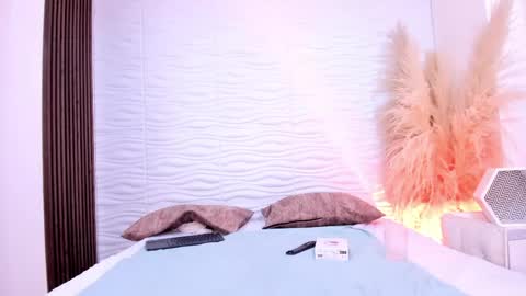 ALONDRA CUTE online show from April 21, 5:03 am