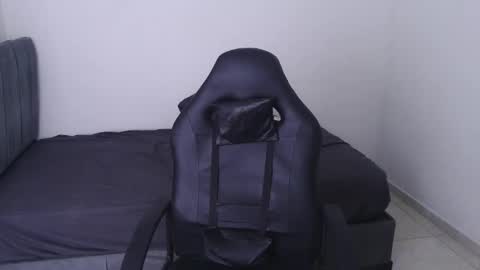 alphas_latins online show from May 21, 11:55 pm