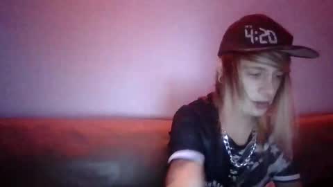 altboy010 online show from September 12, 9:17 pm