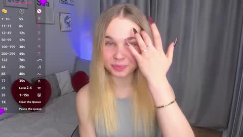 Betty online show from November 4, 8:04 am