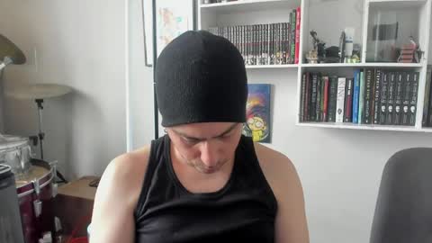 alucard_col666 online show from May 21, 7:09 pm