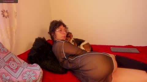 . .  online show from January 3, 10:40 pm