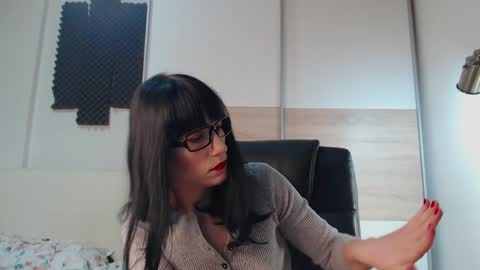 Alice online show from February 7, 1:03 pm