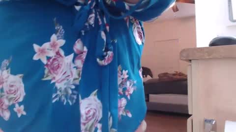 Snapshot of alyssiaamorexo chatting on March 6, 6:59 pm Alyssiaamorexo online show from March 6, 6:59 pm