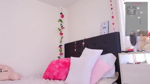 Snapshot of amabella_w chatting on September 11, 7:04 pm Isabella online show from September 11, 7:04 pm