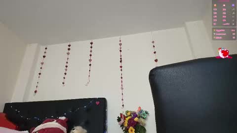 Snapshot of amabella_w chatting on February 15, 10:52 pm Isabella online show from February 15, 10:52 pm