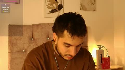 Amadeo Wild online show from April 19, 4:02 am