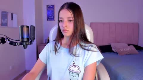 Snapshot of amaia_daniells chatting on February 24, 3:12 am B I A N C A online show from February 24, 3:12 am
