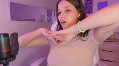 Snapshot of amaia_daniells chatting on October 13, 3:41 am B I A N C A online show from October 13, 3:41 am