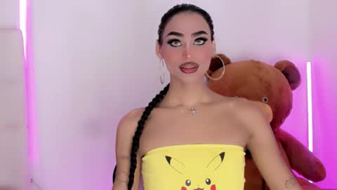 amal_baddel_ online show from February 12, 1:31 am