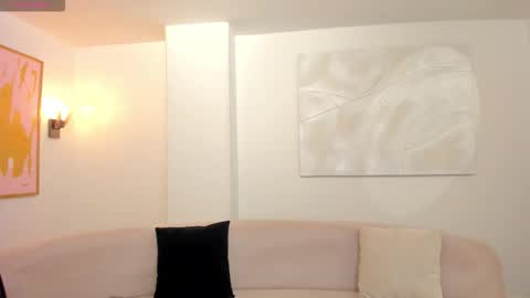 Amalia cruss online show from January 18, 11:36 pm