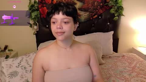 Snapshot of amand1_sweet chatting on September 21, 12:53 pm online show from September 21, 12:53 pm