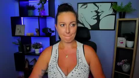 Amanda online show from July 21, 2:08 pm