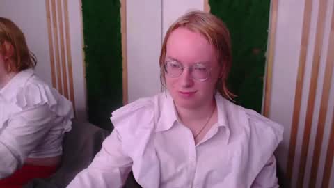 Hi im Amanda online show from June 16, 2:21 pm