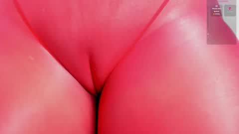 Amanda Marcuzzi  online show from December 5, 12:36 pm