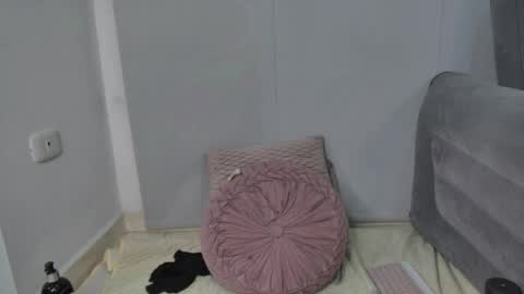 Amanda online show from April 9, 6:19 am