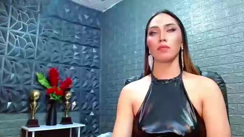 Snapshot of amandaleon chatting on December 14, 8:34 am amandaleon online show from December 14, 8:34 am