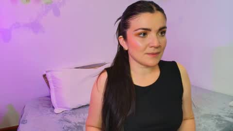 Amara Vega  online show from December 14, 9:15 am