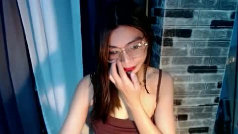 BELLA online show from May 12, 10:30 pm