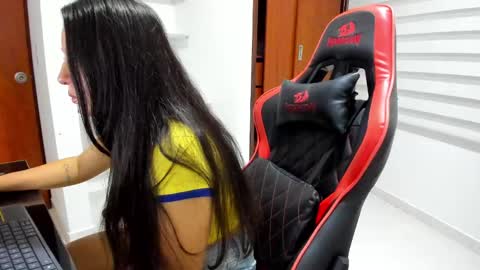 Snapshot of amaranta69_cam chatting on February 11, 5:47 am AMARANTA online show from February 11, 5:47 am