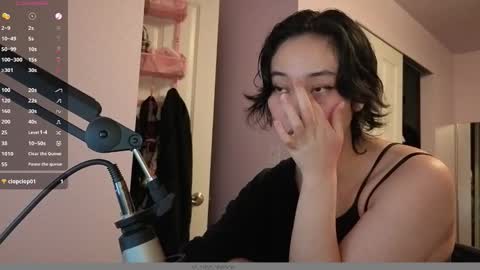 leash online show from February 19, 1:27 am