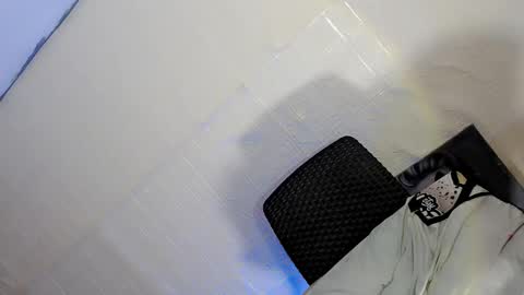 Annika 25yrs old online show from September 19, 6:39 am