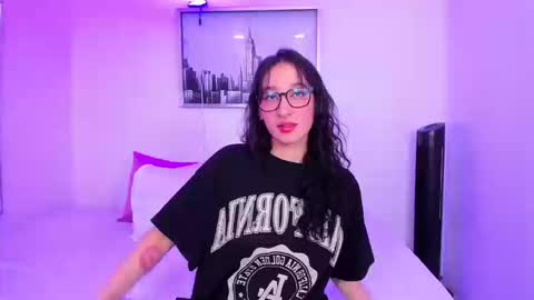 ambar_bloom online show from March 12, 4:00 pm