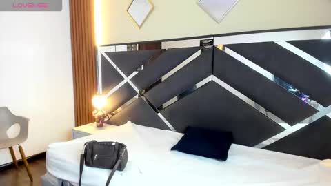 Ambar Ross online show from March 21, 12:54 pm