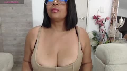  Amber Sofhia  online show from May 12, 8:07 pm